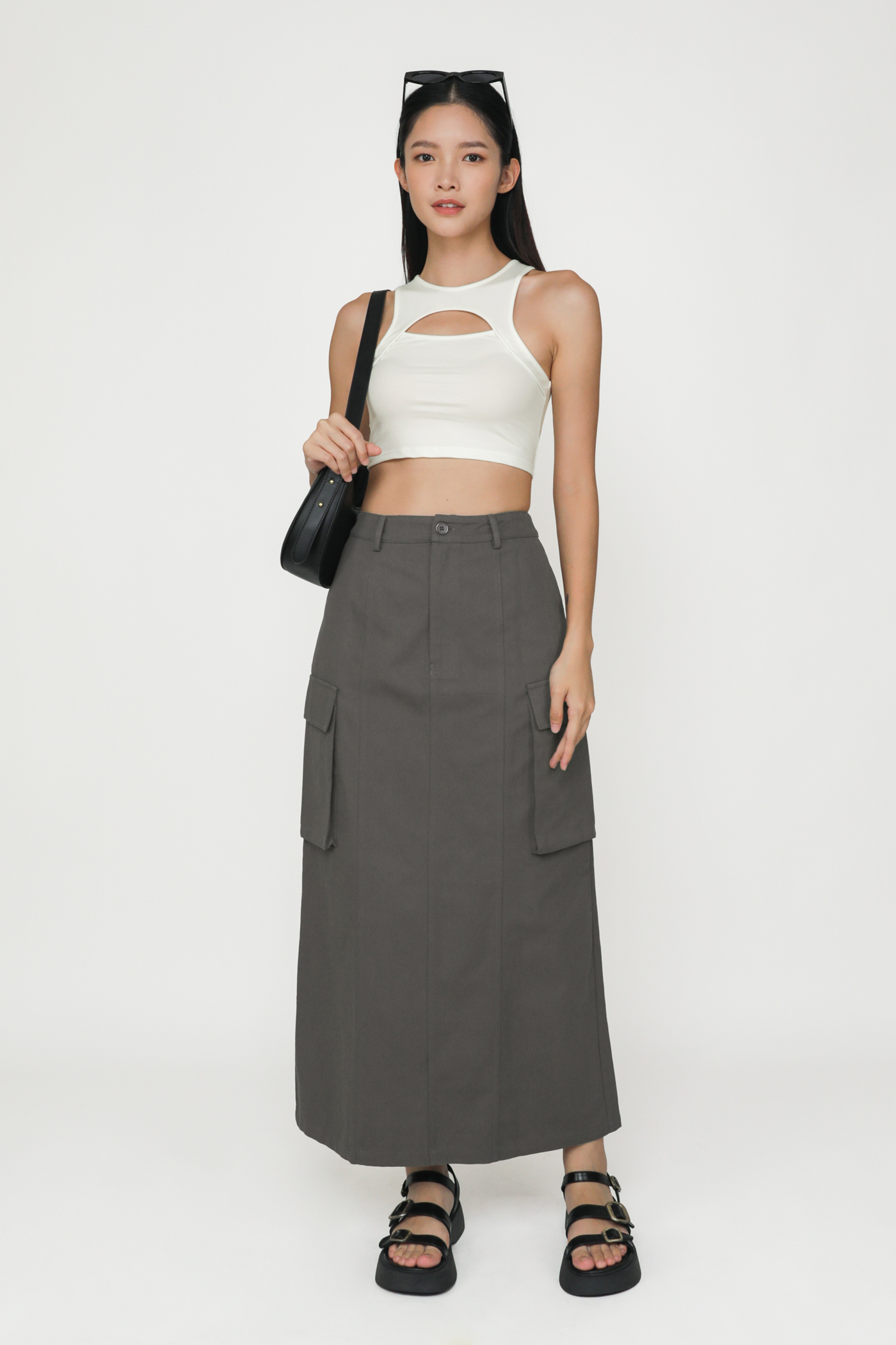 Beige Drawstring Cargo Skirt | Sullyoon - NMIXX - Fashion Chingu-seedfund.vn