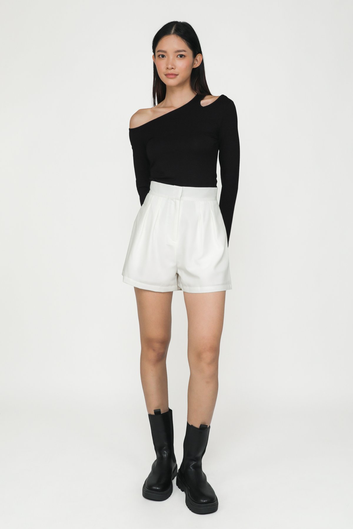 Gerald Tailored Shorts (White)