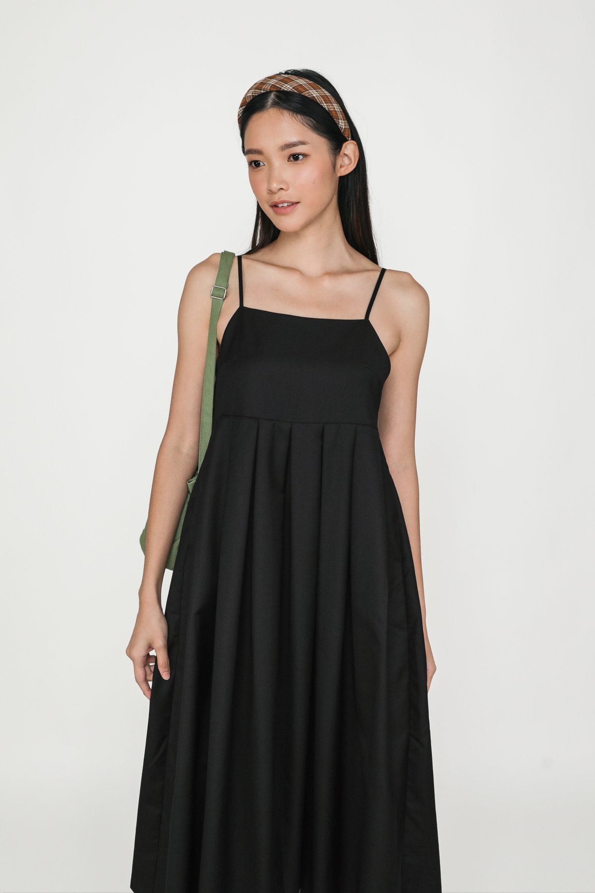 Penelope Pleated Midi Dress (Black)