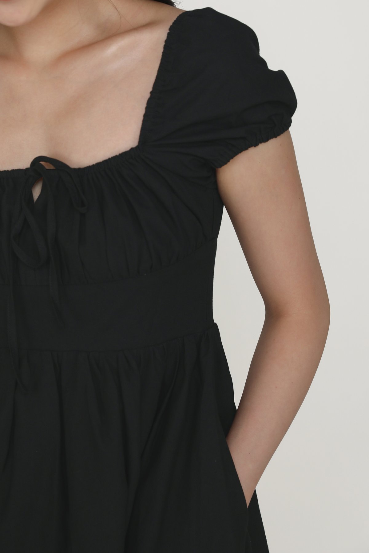 Lanelle Puffy Sleeve Linen Midi Dress (Black)