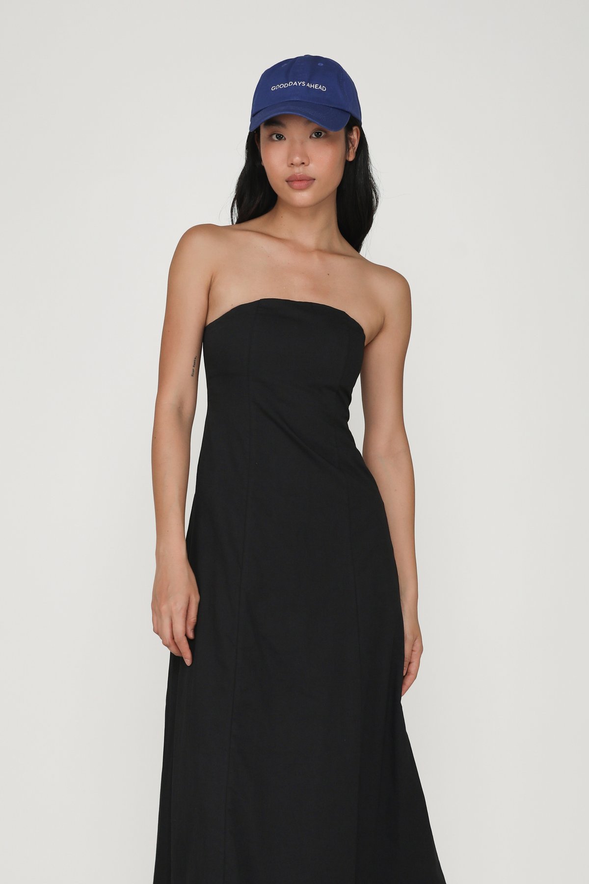 Brenda Linen Tube Padded Maxi Dress (Black)