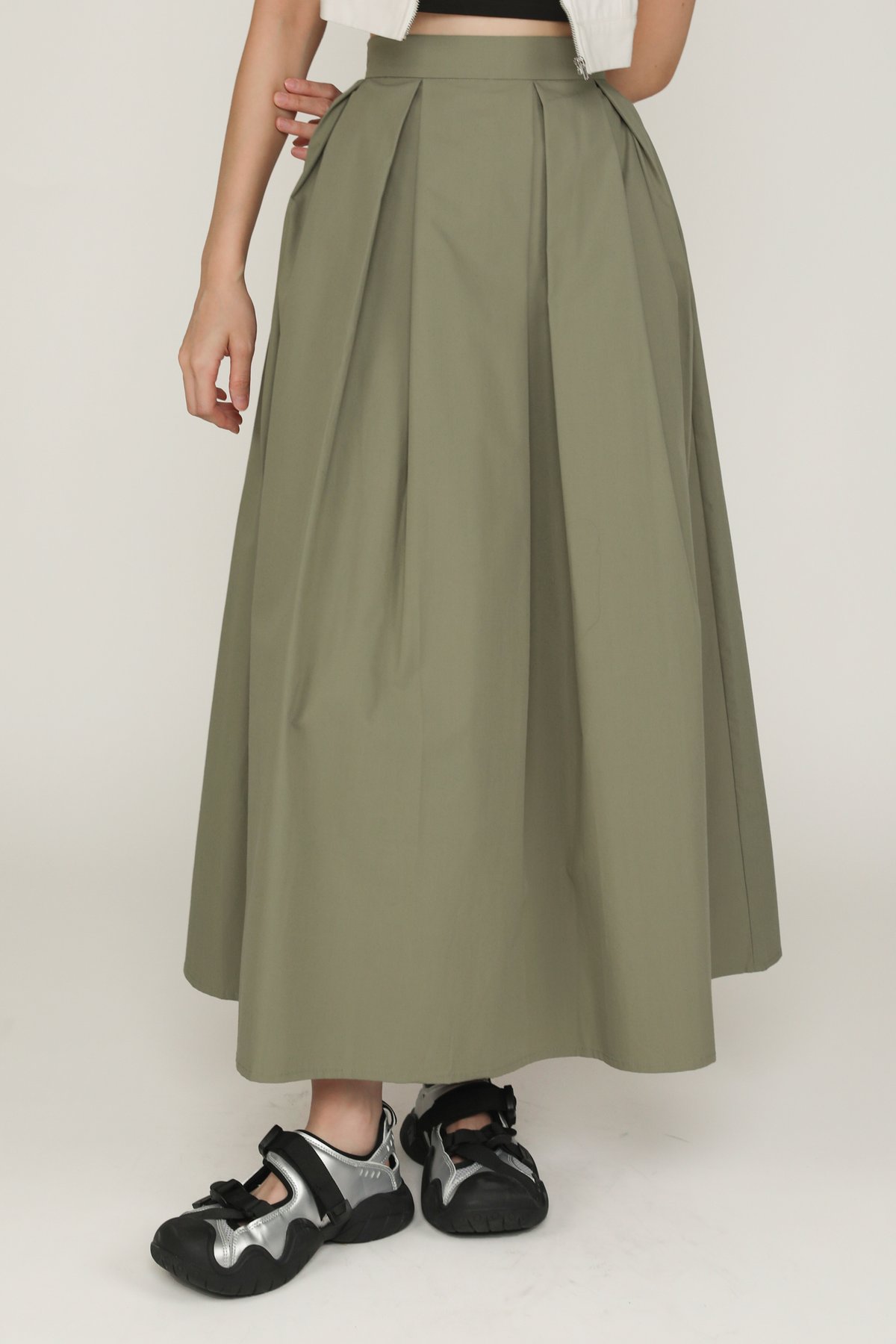 Giada Pleated Maxi Skirt (Dusty Sage)