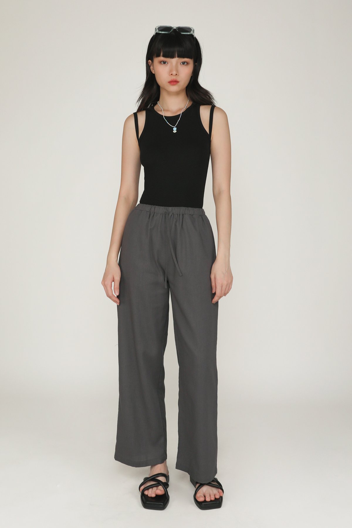 Petite Kierra Drawstring Linen Pants (Grey)