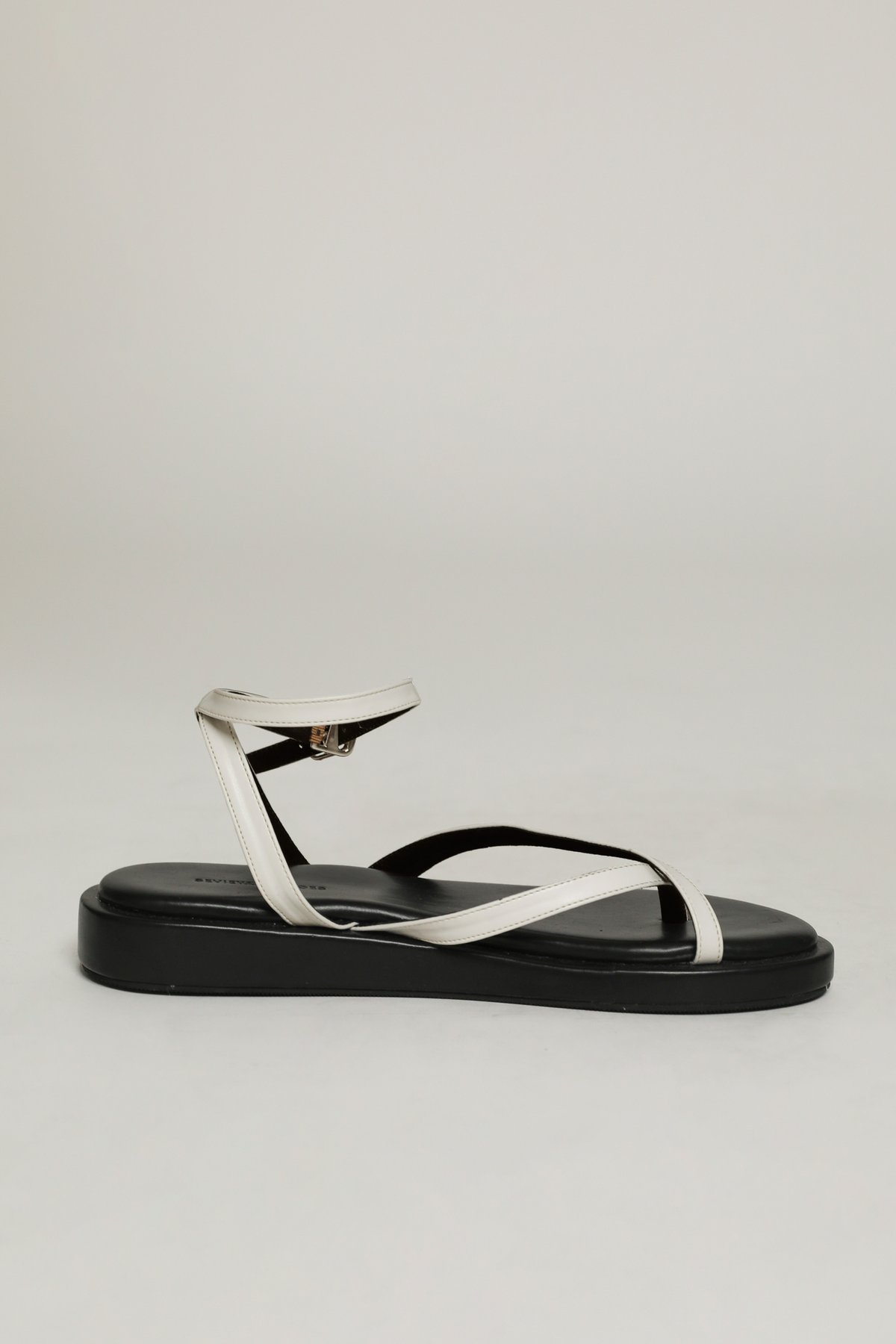 Sevieyanashoes (Criss Cross Sandals - Black & White)
