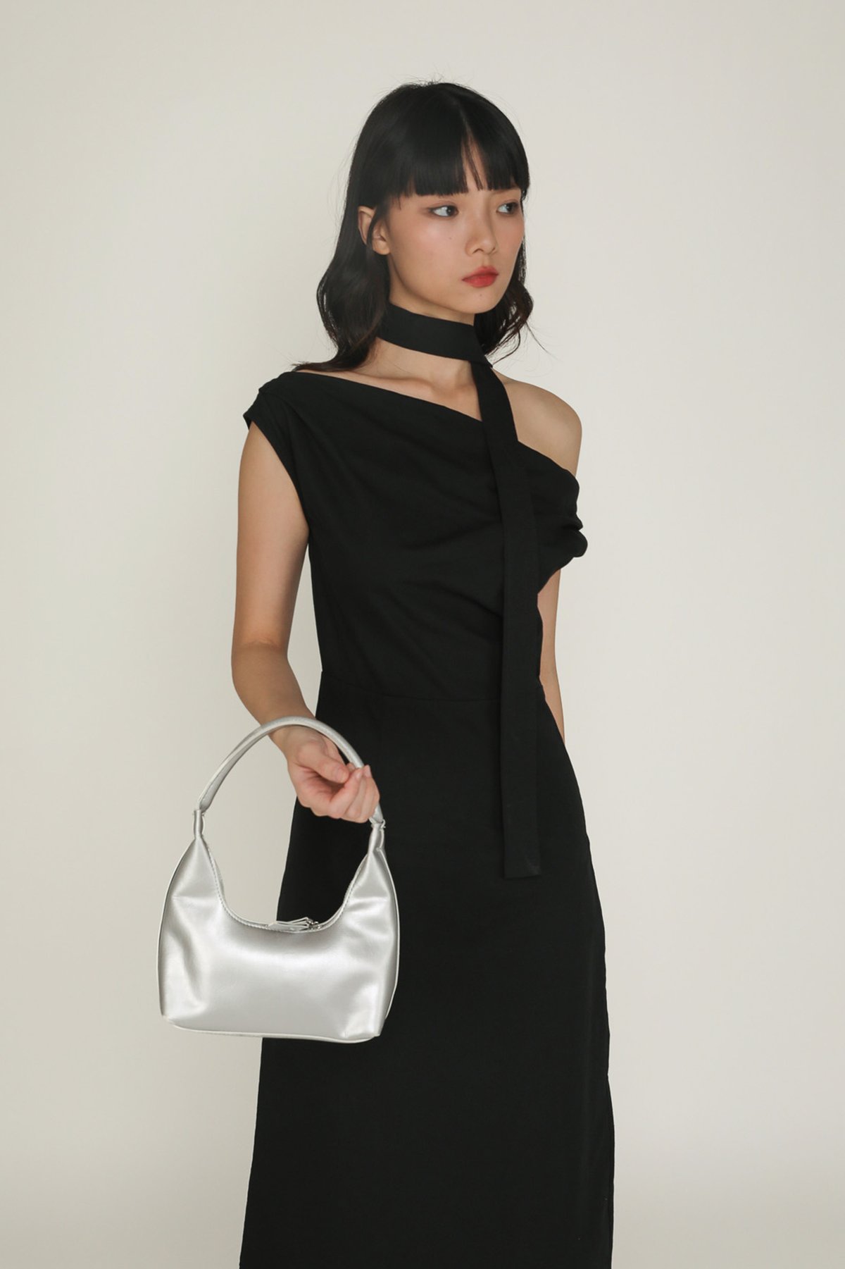 Kael Asymmetrical Shoulder Maxi Dress (Black)