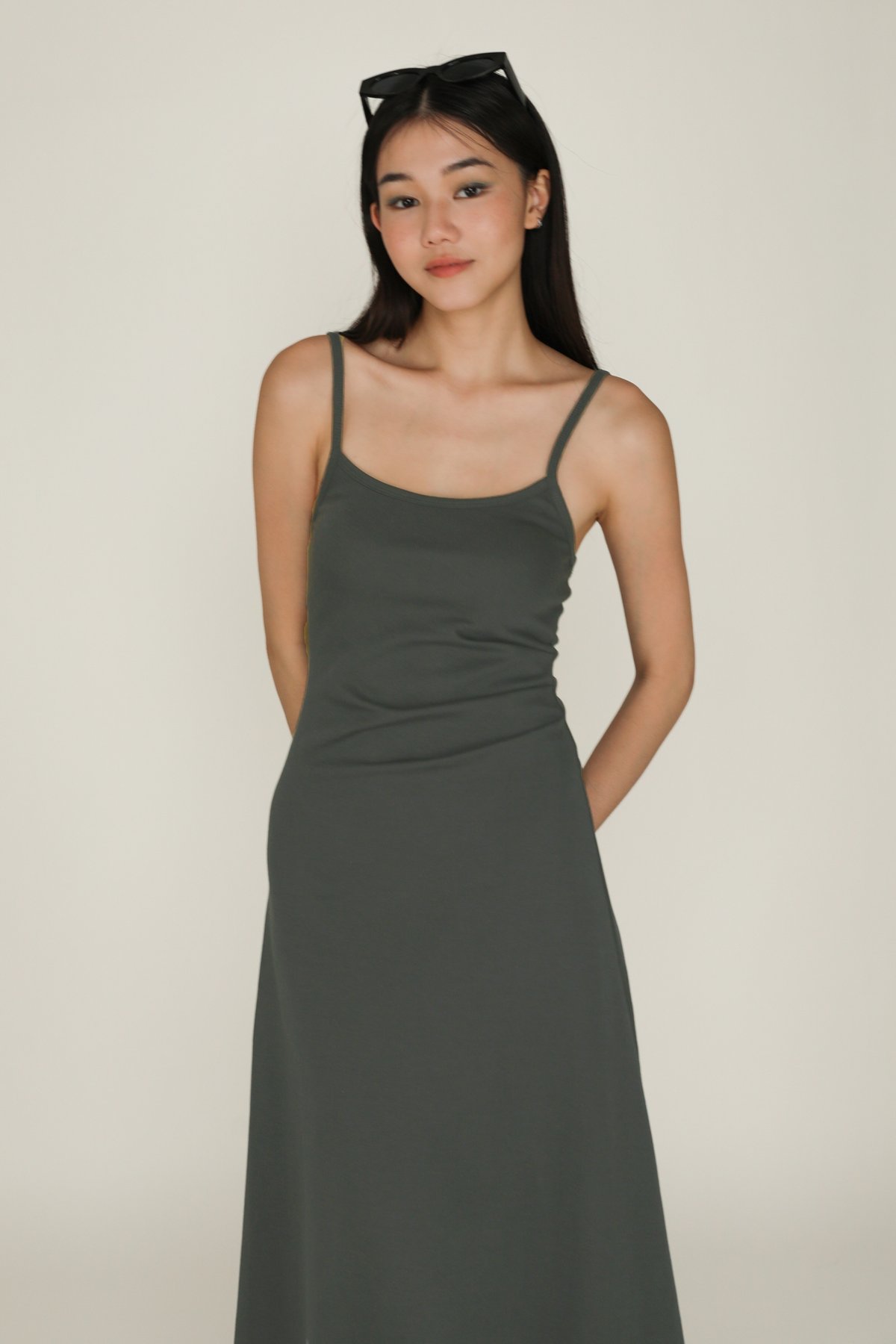 Davonne Ruched Side Flare Maxi Dress (Dark Grey)