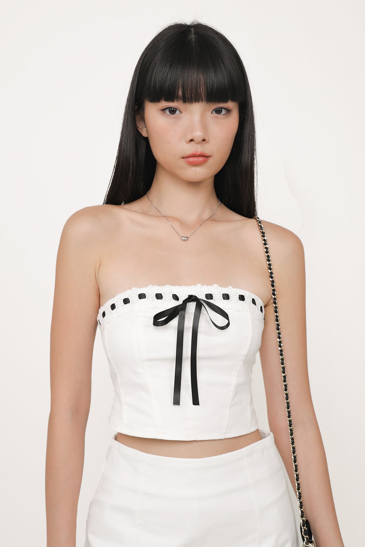 Anne Ribbon Embroidery Tube Top (White)
