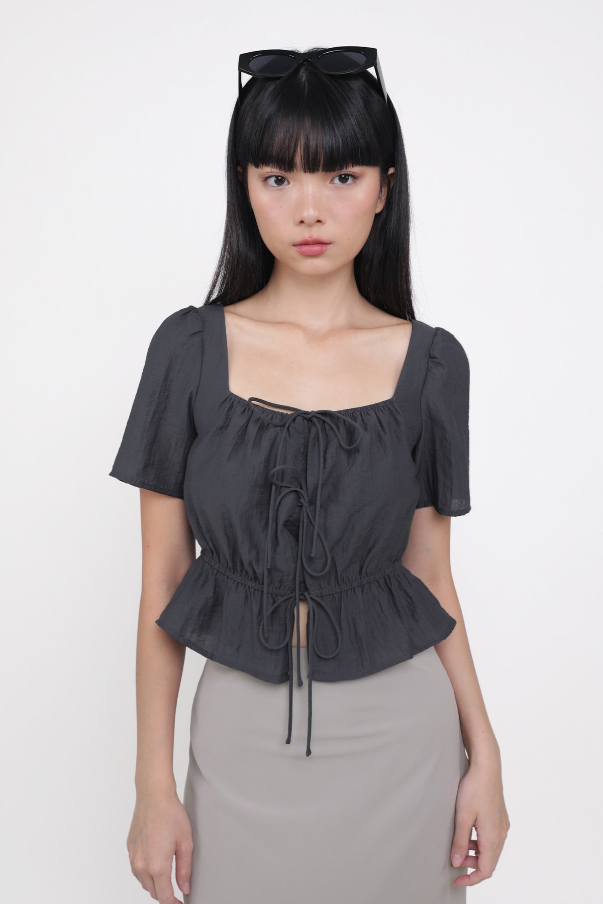 Avalynn Tie Front Sleeve Top (Graphite)