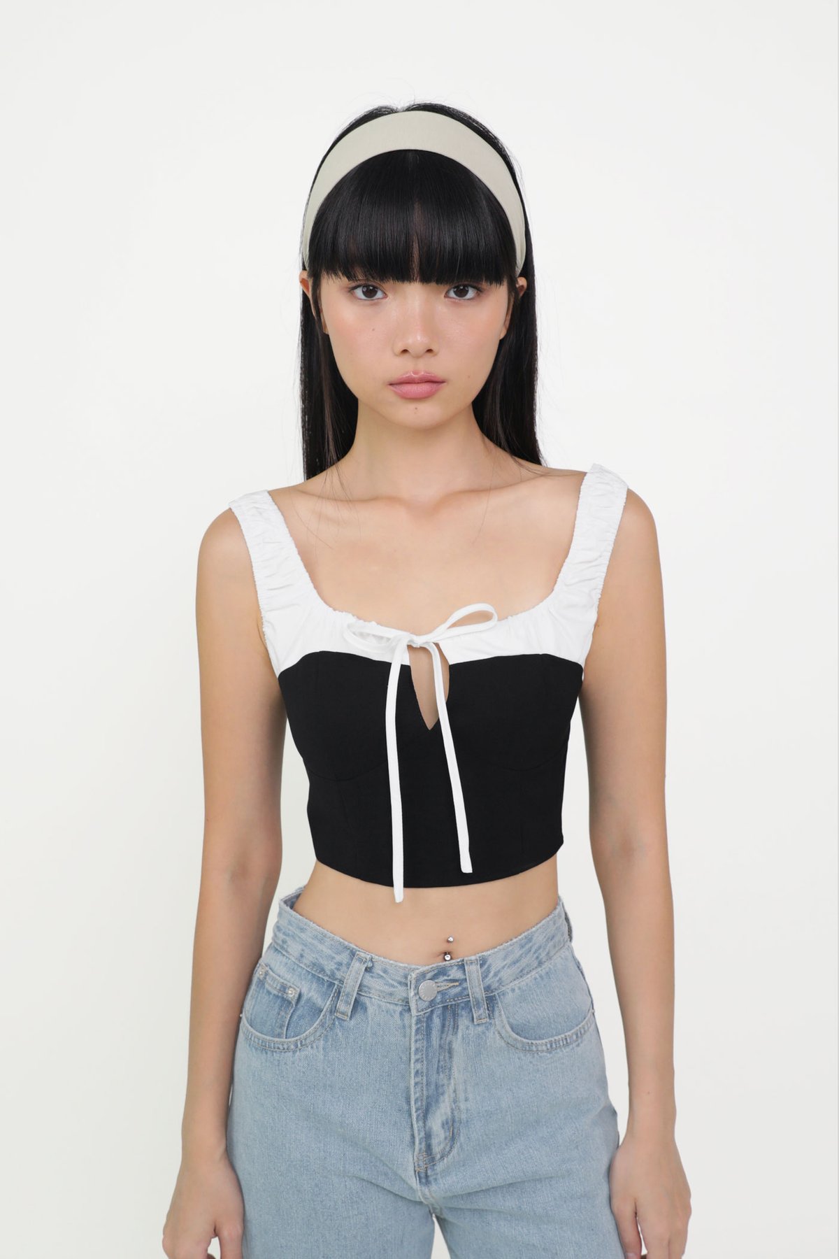 Maira Contrast Ruched Tie Front Top (Black)