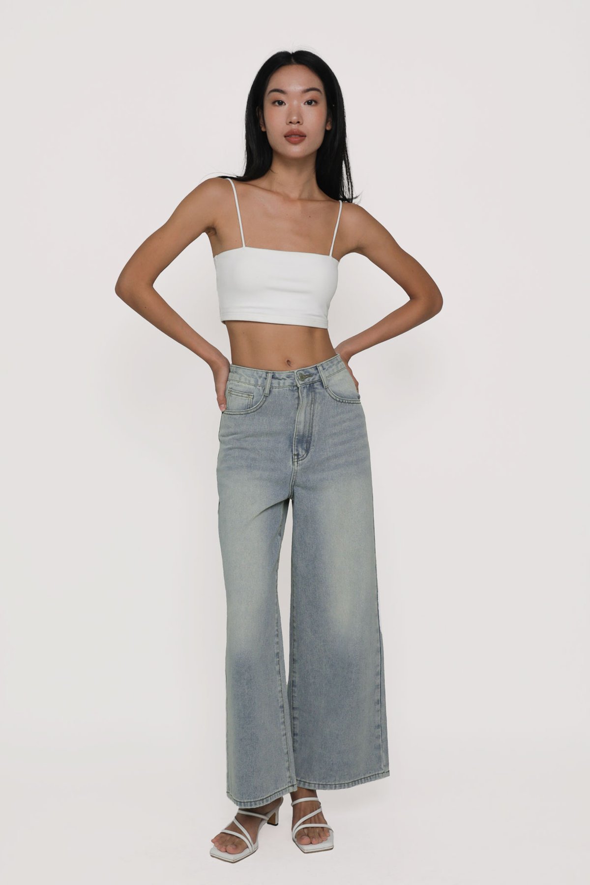 Regular Benjamin Wide Leg Denim Jeans (Light Wash)