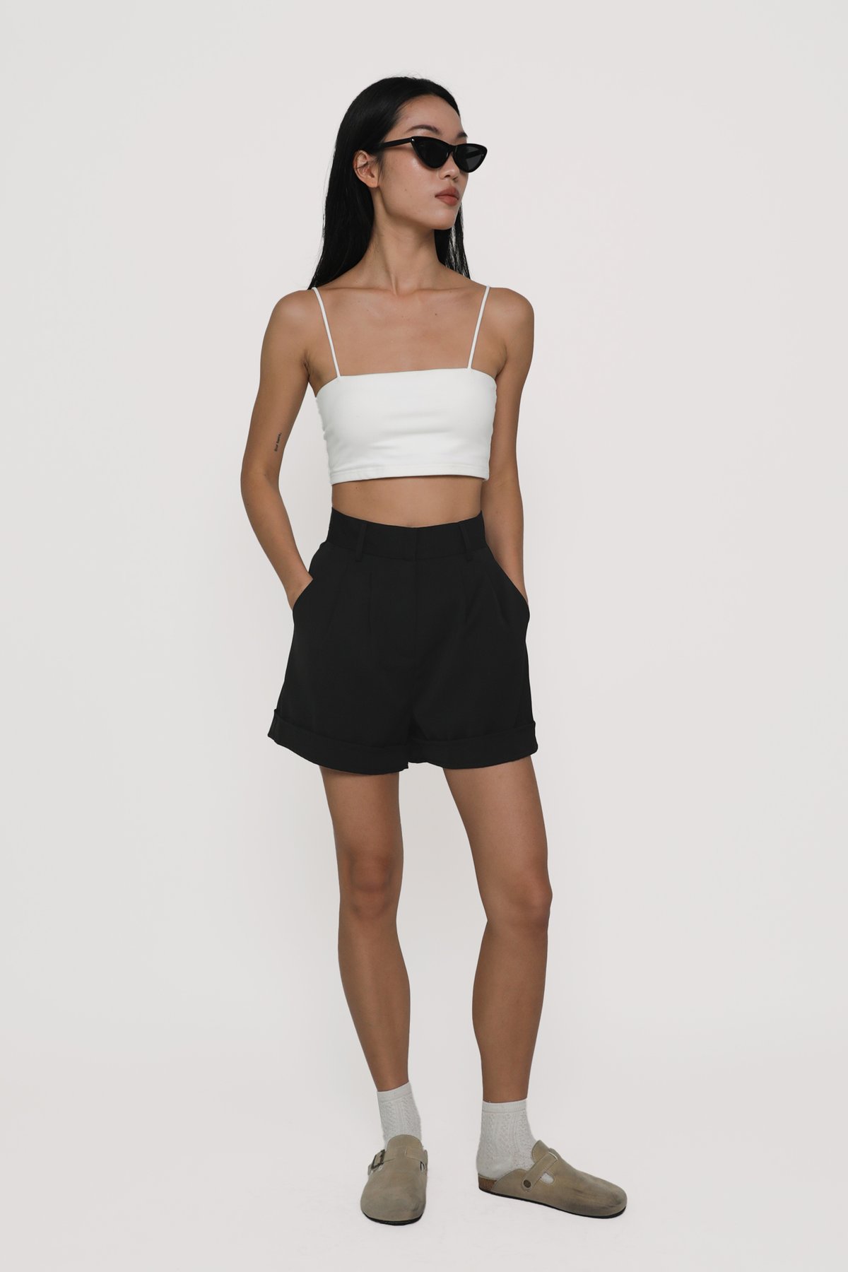 Brook Tailored Shorts (Black)
