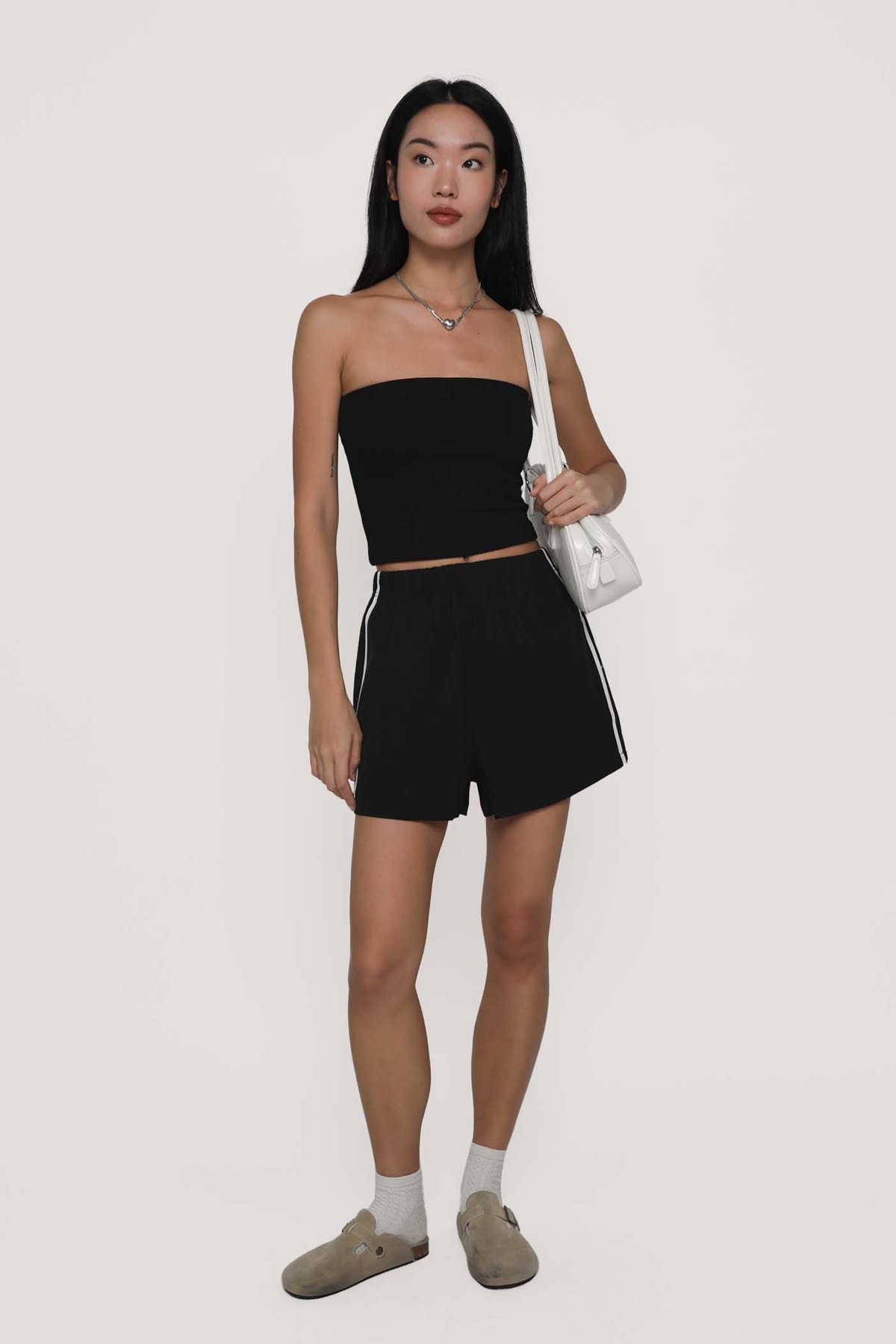 Keane Contrast Trim Shorts (Black)