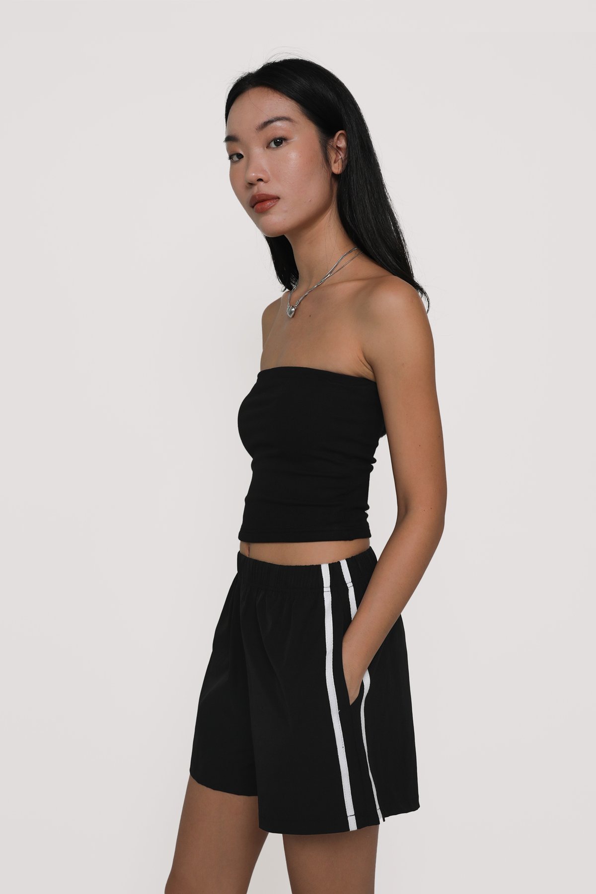 Keane Contrast Trim Shorts (Black)