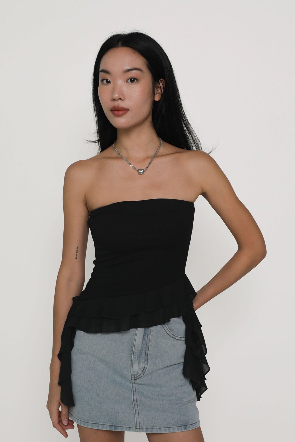 Stephanie Ruffles Tube Padded Top (Black)