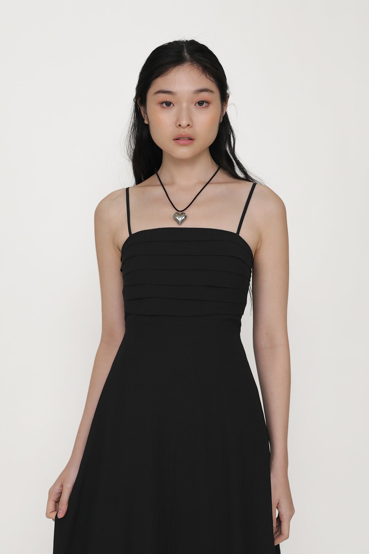 Maiya Pleated Midi Dress (Black)