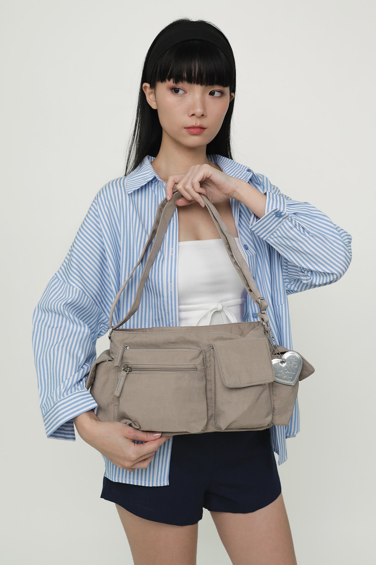 Regular Freddy Cargo Shoulder Bag (Taupe)