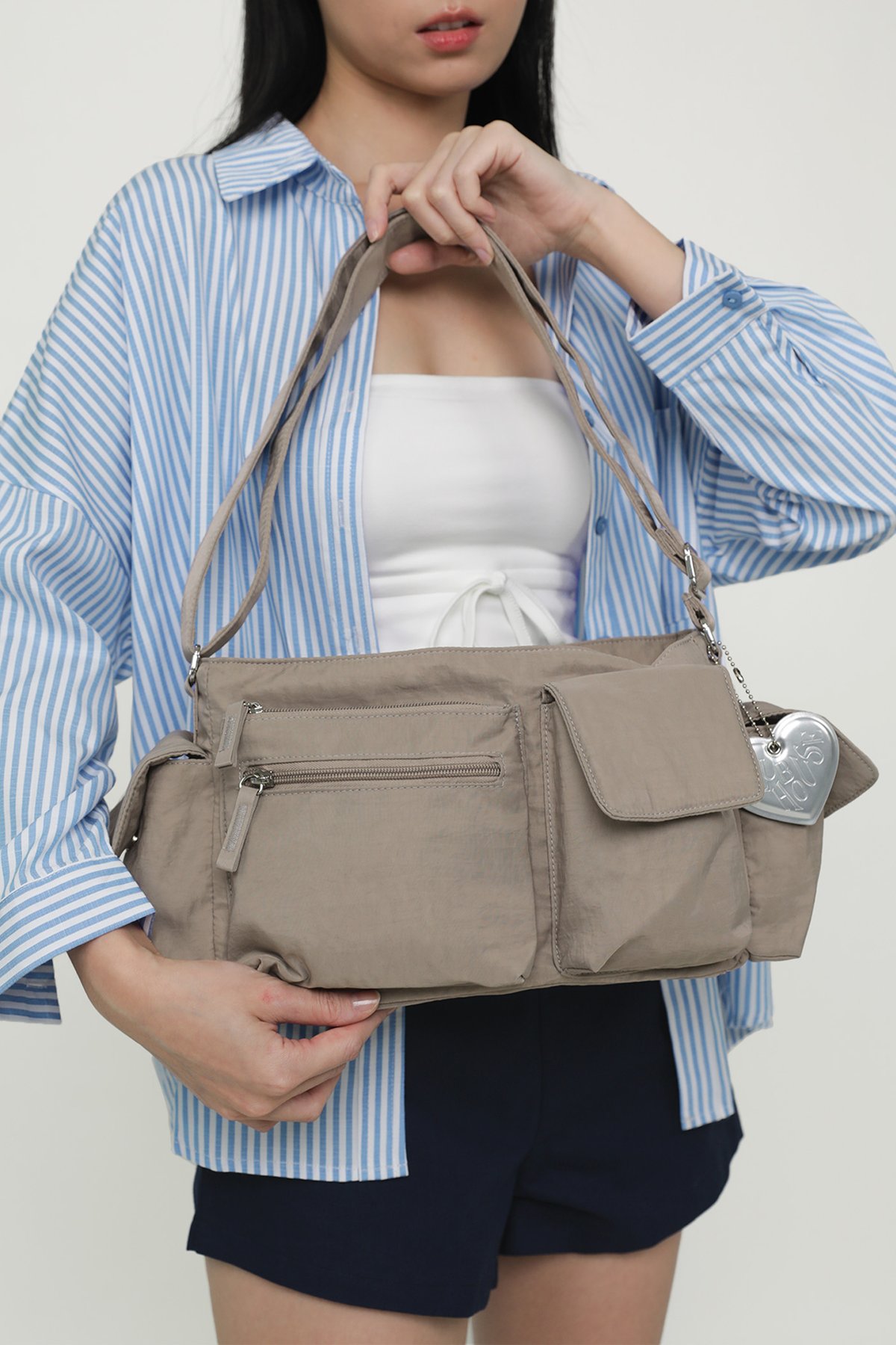 Regular Freddy Cargo Shoulder Bag (Taupe)