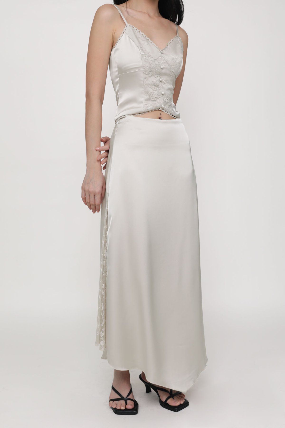 Neomi Side Lace Maxi Skirt (Champagne)