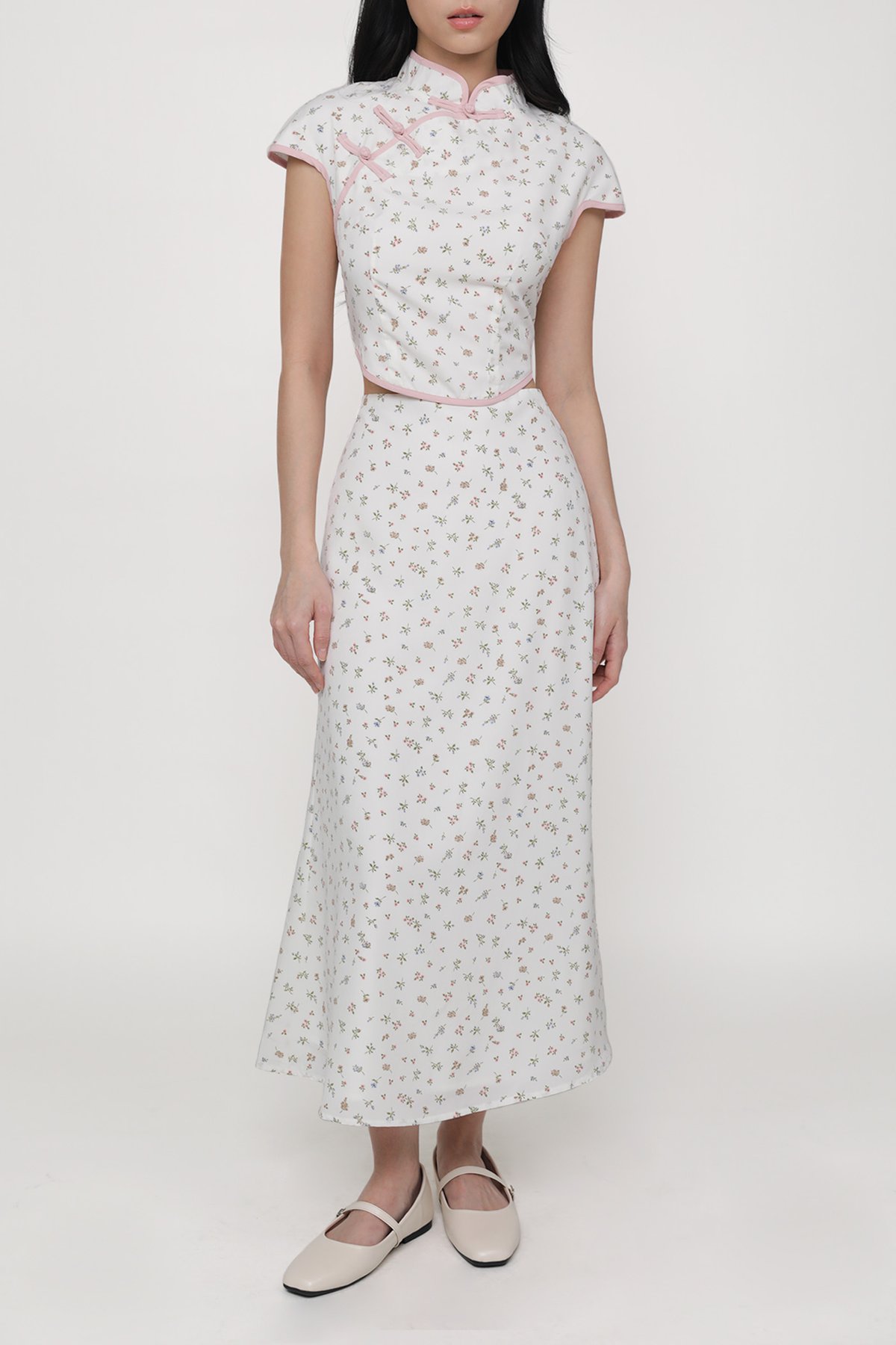 Nicolette Midi Skirt (Cream Blooms)