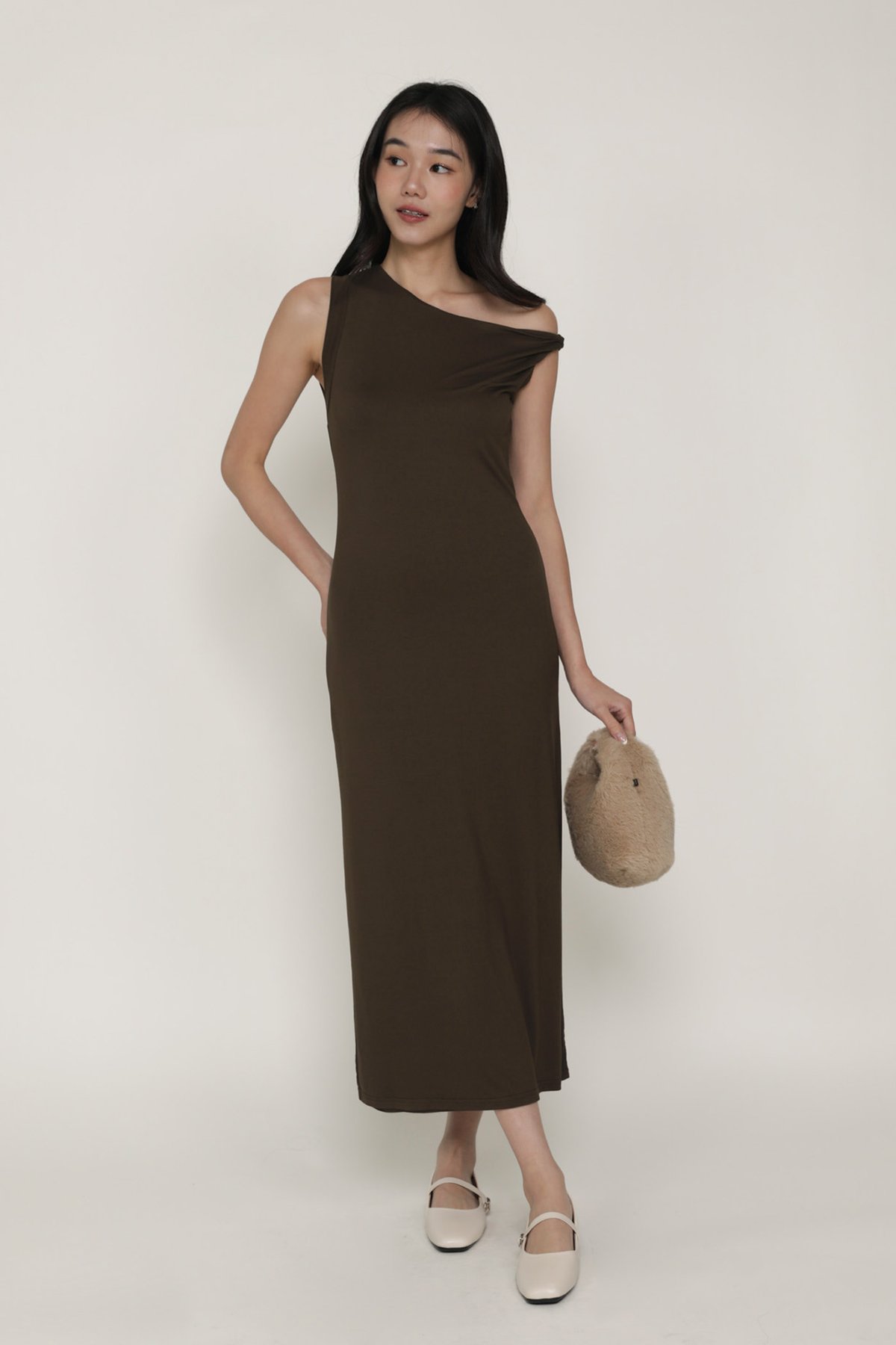 Quentin Off Shoulder Dress (Mocha)