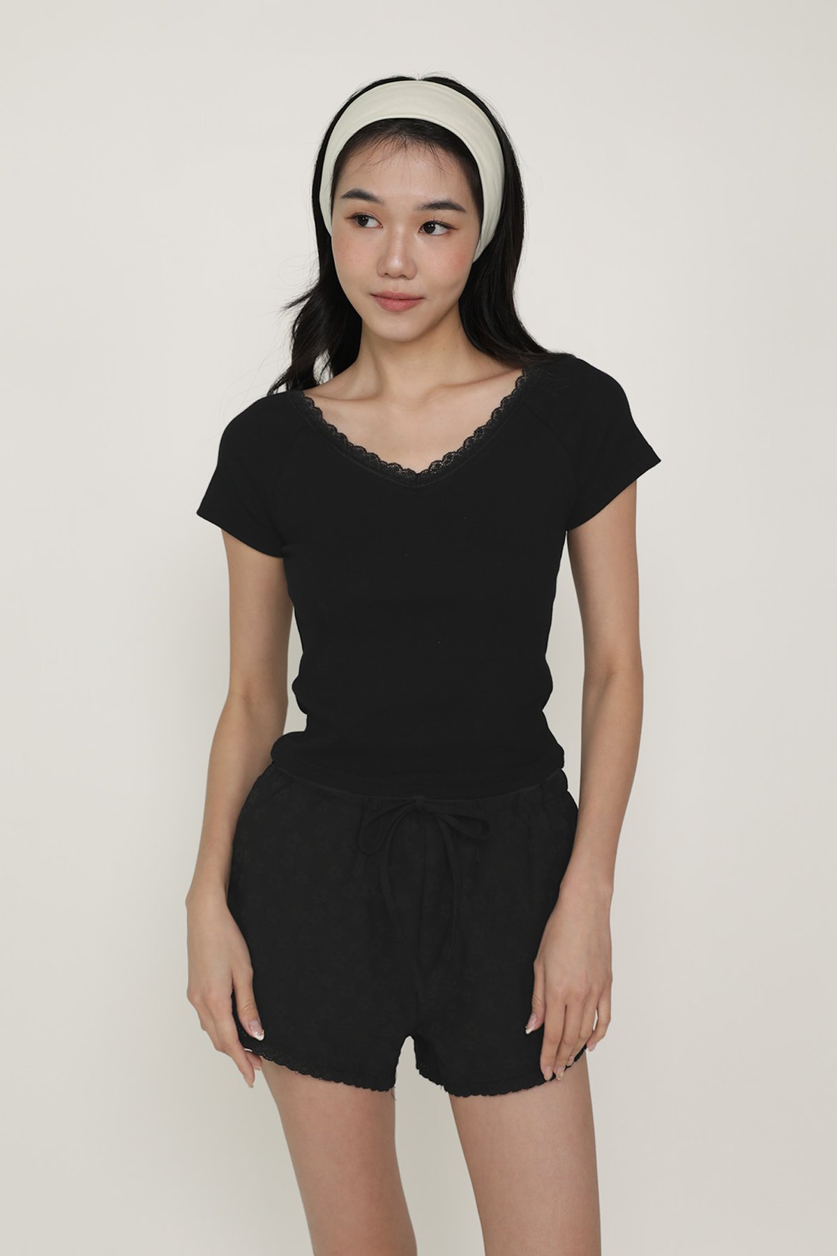 Raine Lace Sleeve Tee (Black)