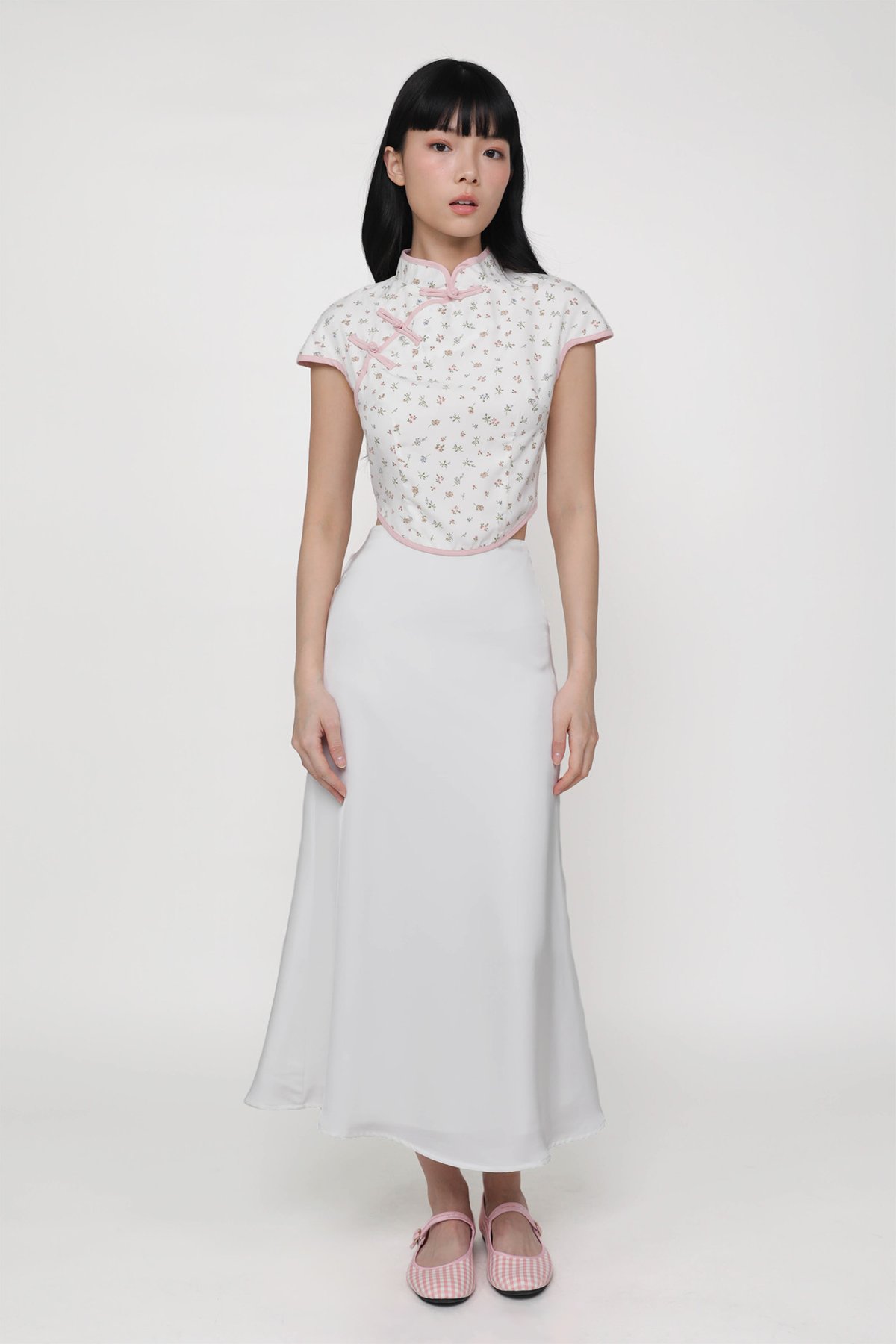 Rui Qipao Curved Hem Top (Cream Blooms)