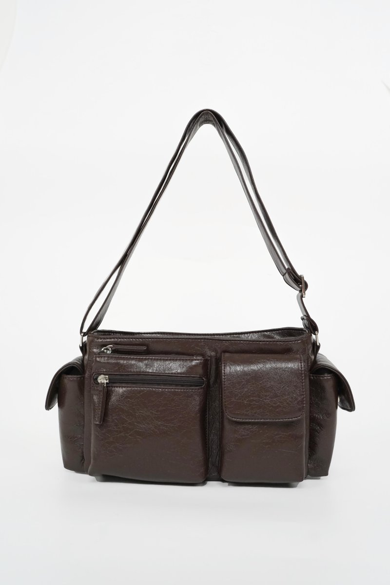 Regular Freddy Leather Cargo Shoulder Bag (Dark Espresso