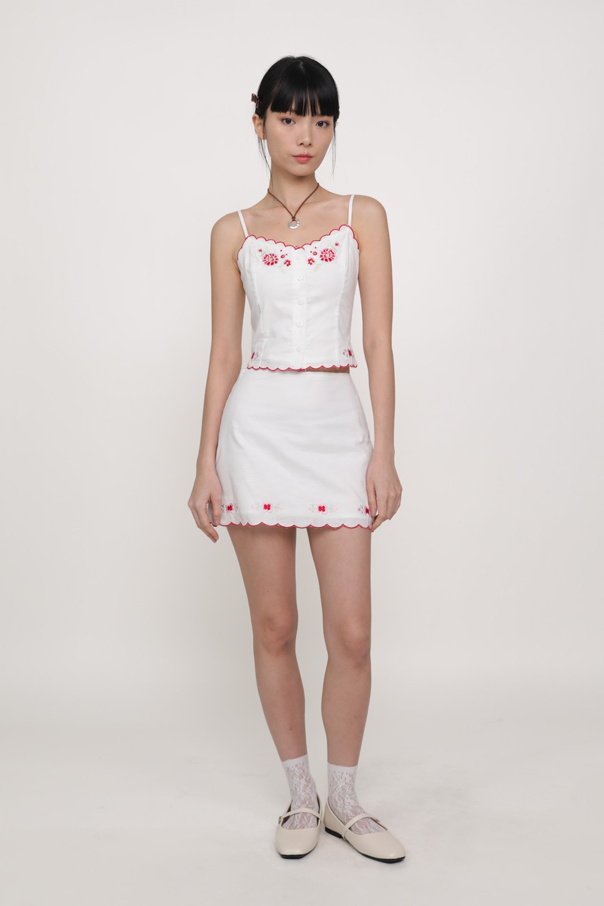 Lune Embroidery Scallop Hem Skirt (White)