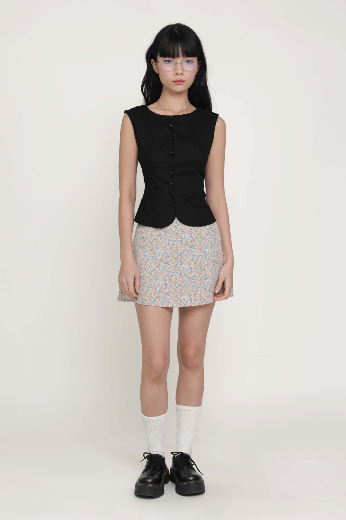 Tessa Linen Button Top (Black)