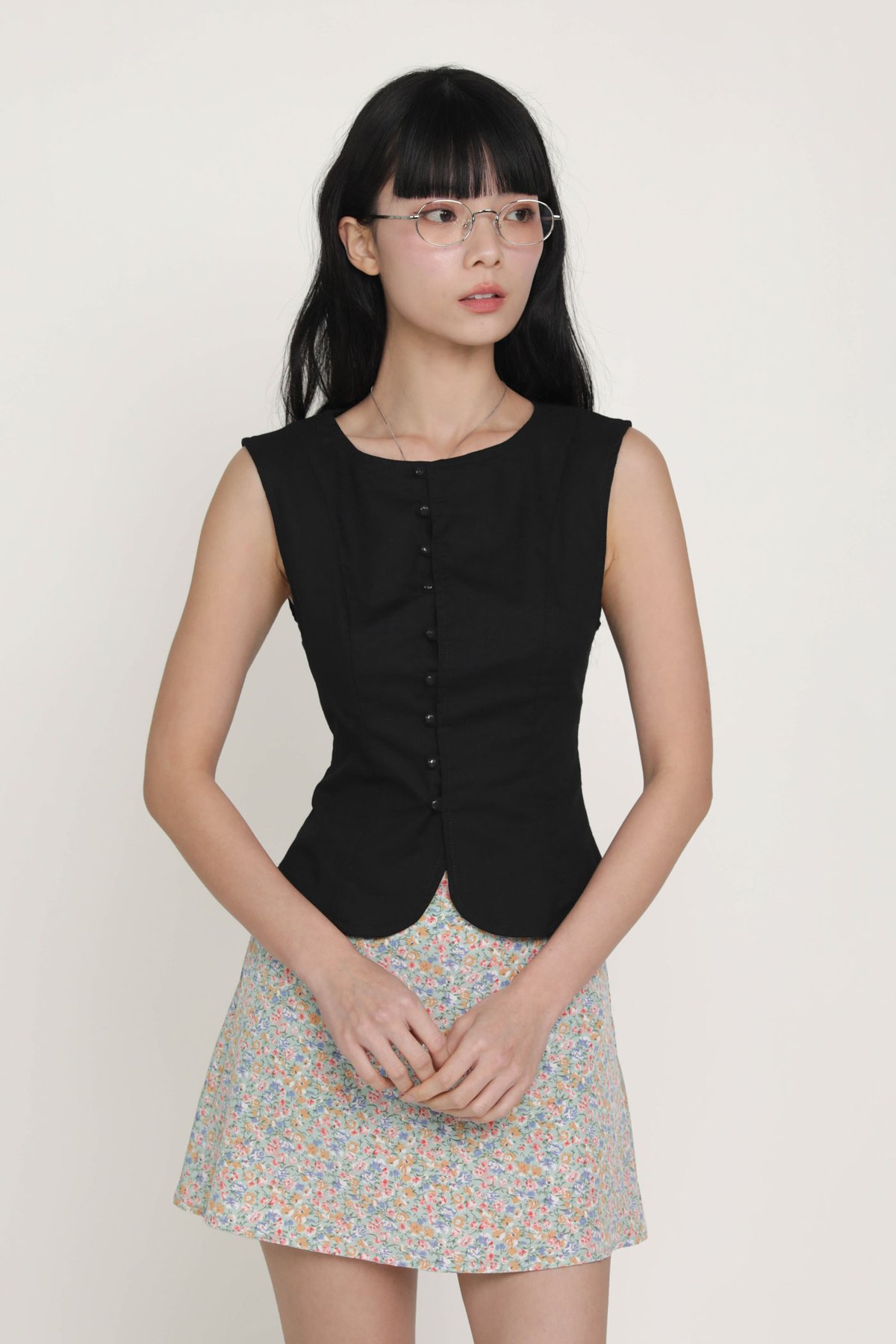 Tessa Linen Button Top (Black)