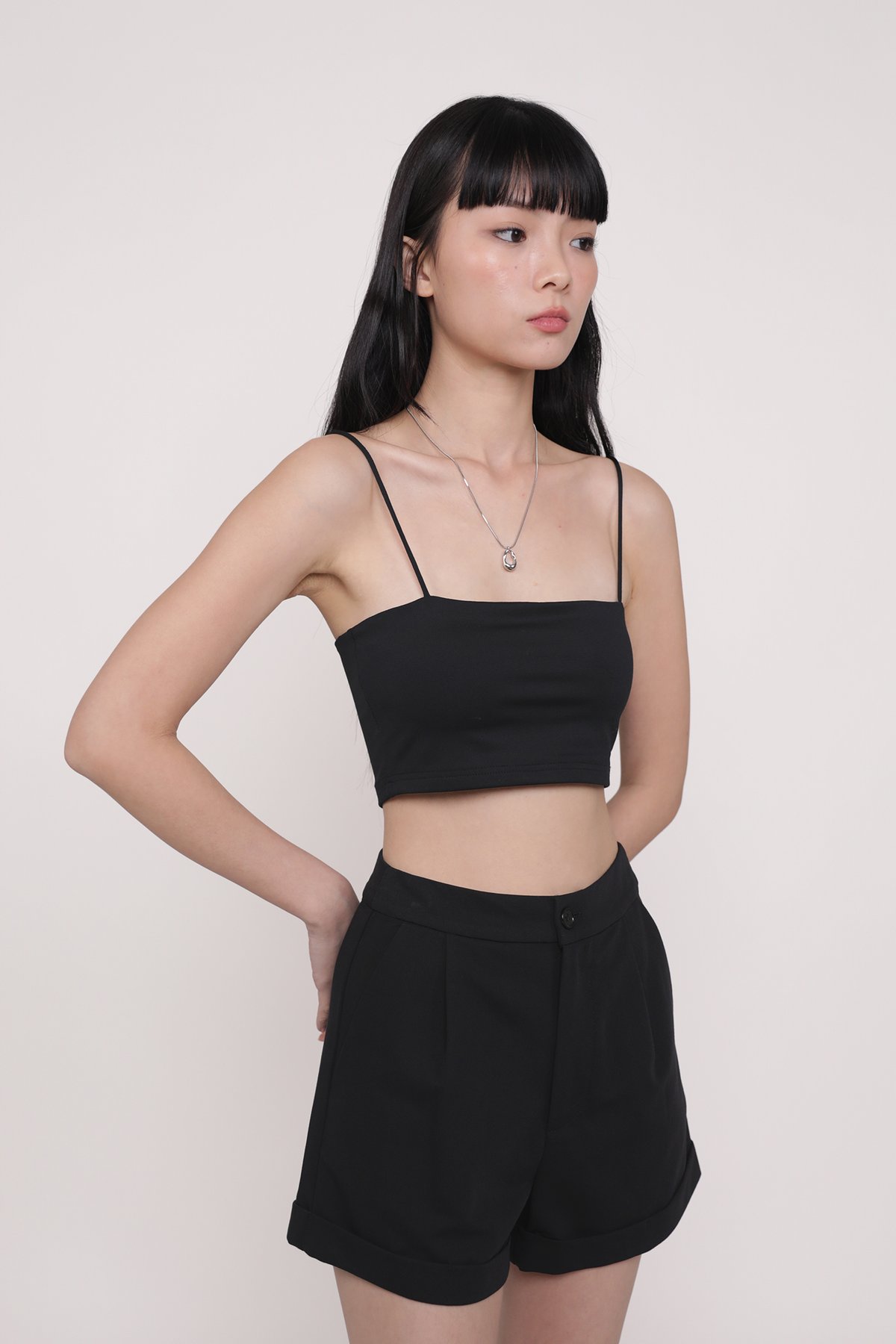 Bryson Pleated Shorts (Black)