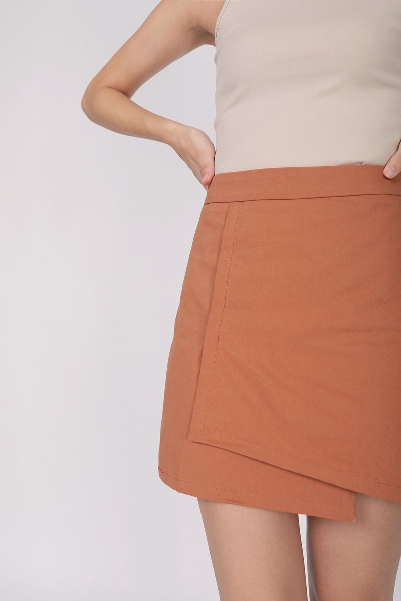 Asymmetrical shop skirt 5t