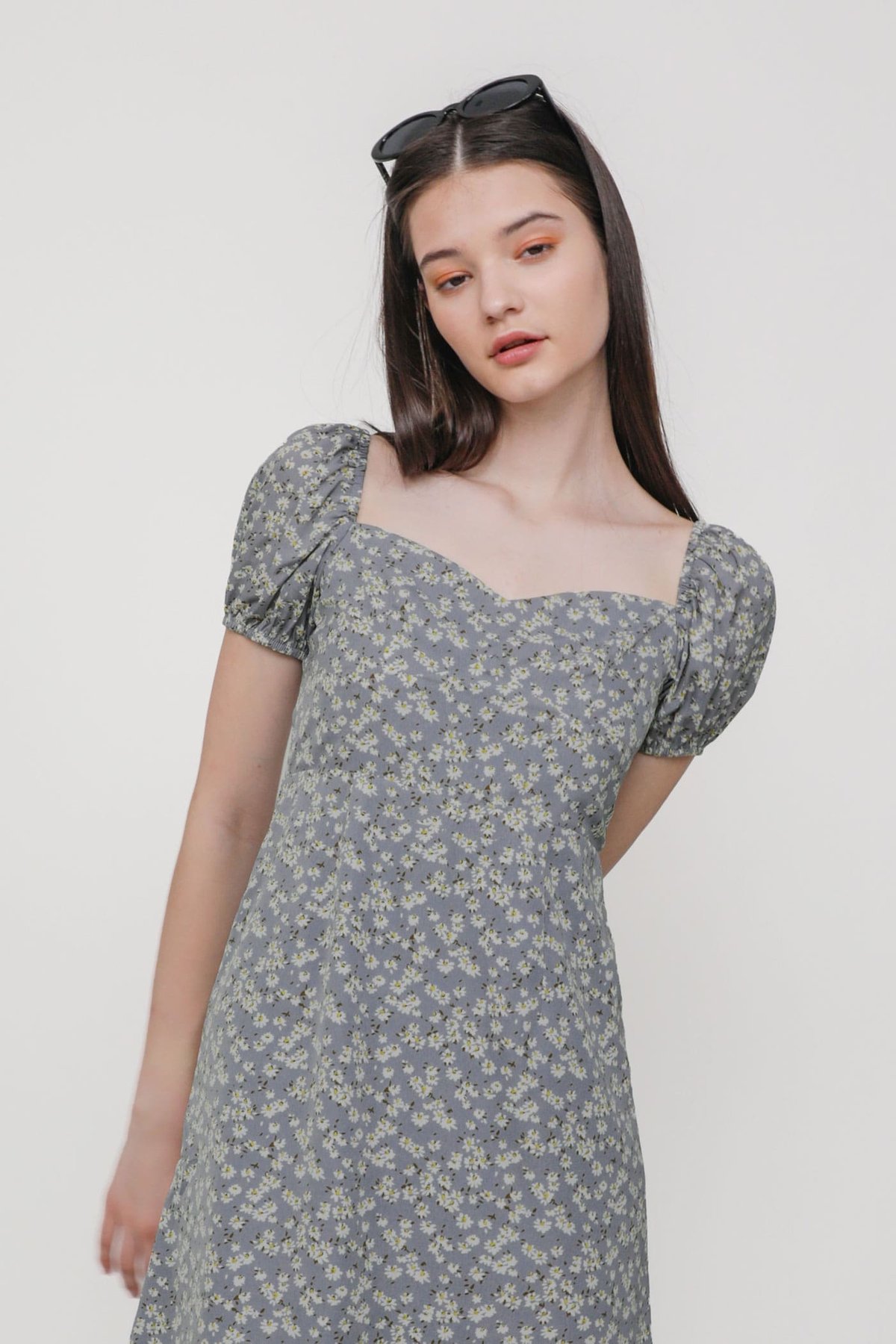 Emily Puffy Sleeve Dress (Periwinkle Daisies)