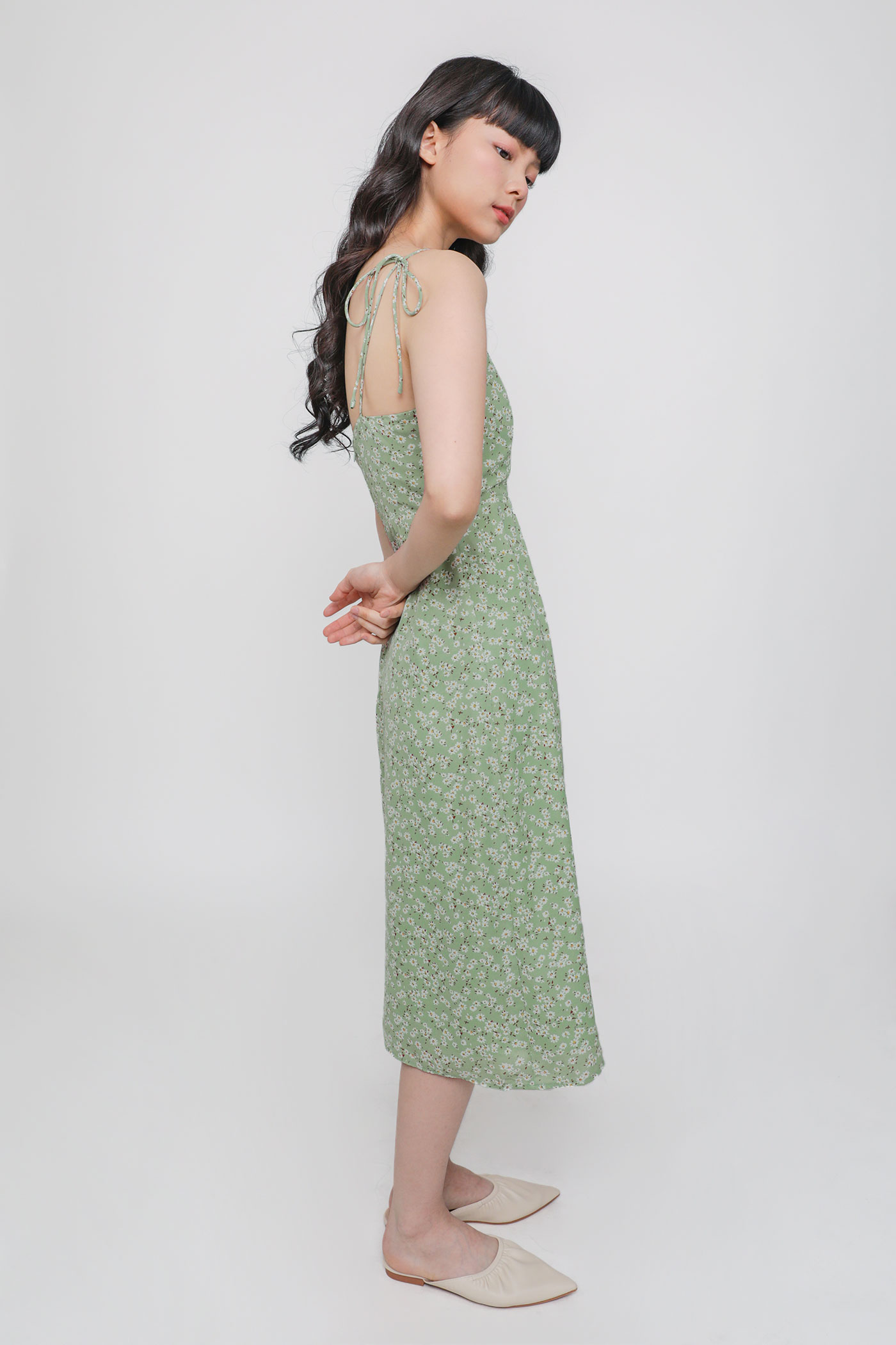 Green dress 2024 with daisies